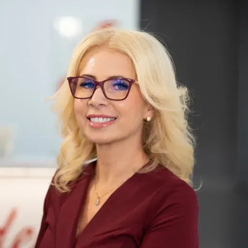 Dr. Ivona Vartei