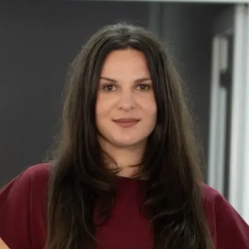 Dr. Bianca Han